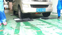 便攜式汽車地磅在運(yùn)輸車輛的負(fù)荷控制中運(yùn)用