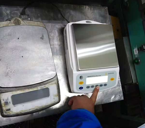 賽多利斯電子天平插入電源后可以直接使用嗎？